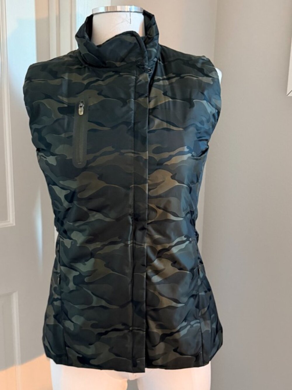 Glamper Vest in Camo